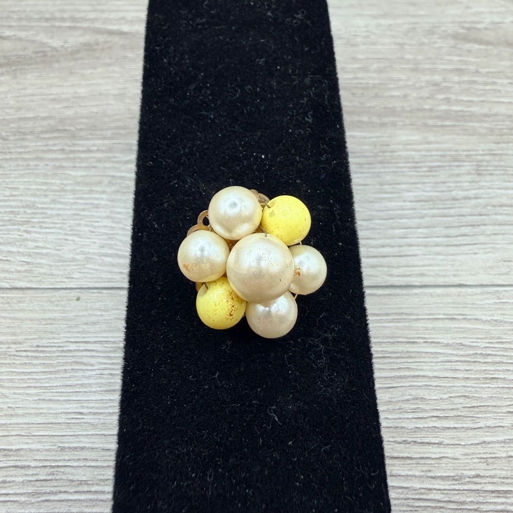 Elegant Pearl and Yellow Bead Cluster Brooch